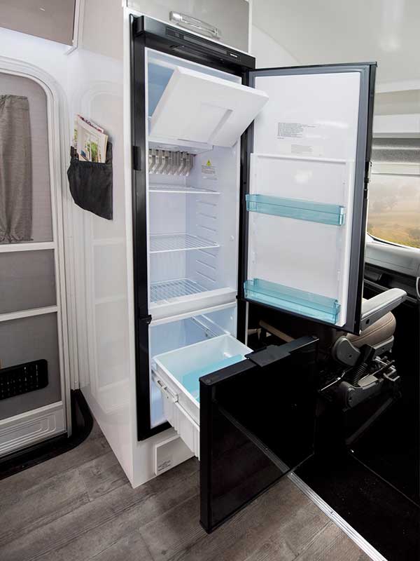 Leura_B6712_Fridge Avida Leura Slimline fridge
