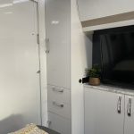 Avida Esperance B7842SL wardrobe